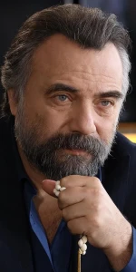 Oktay Kaynarca: Vatanseverliği ve Milli Değerlere İnancıyla Dikkat Çekiyor