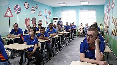 Özel öğrenciler Trafik Eğitim Merkezi'nde hem eğlendi hem öğrendi